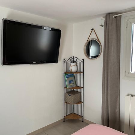 Appartement Deux Pieces Donnant Sur Un Jardin Antibes Exterior photo