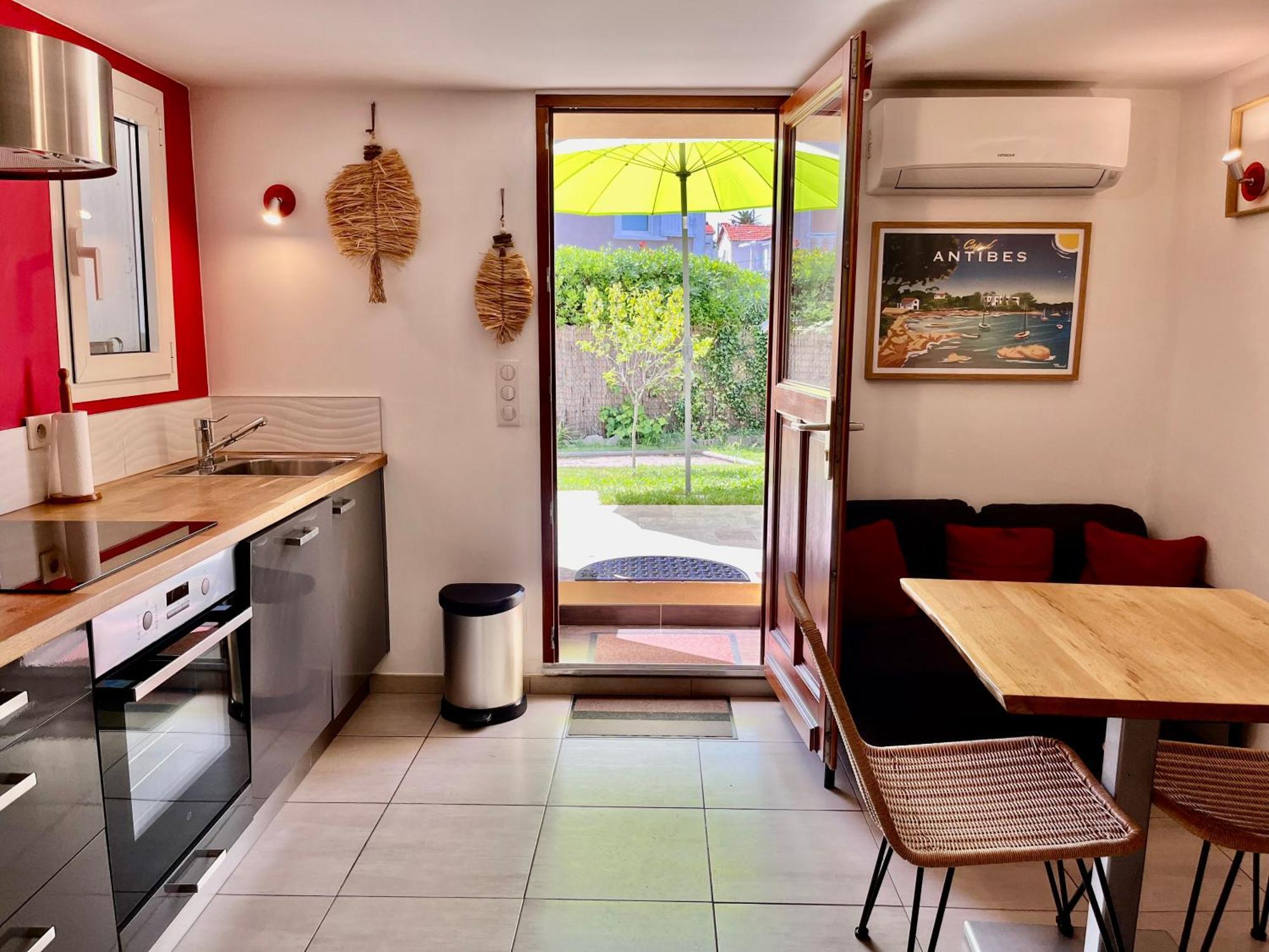 Appartement Deux Pieces Donnant Sur Un Jardin Antibes Exterior photo