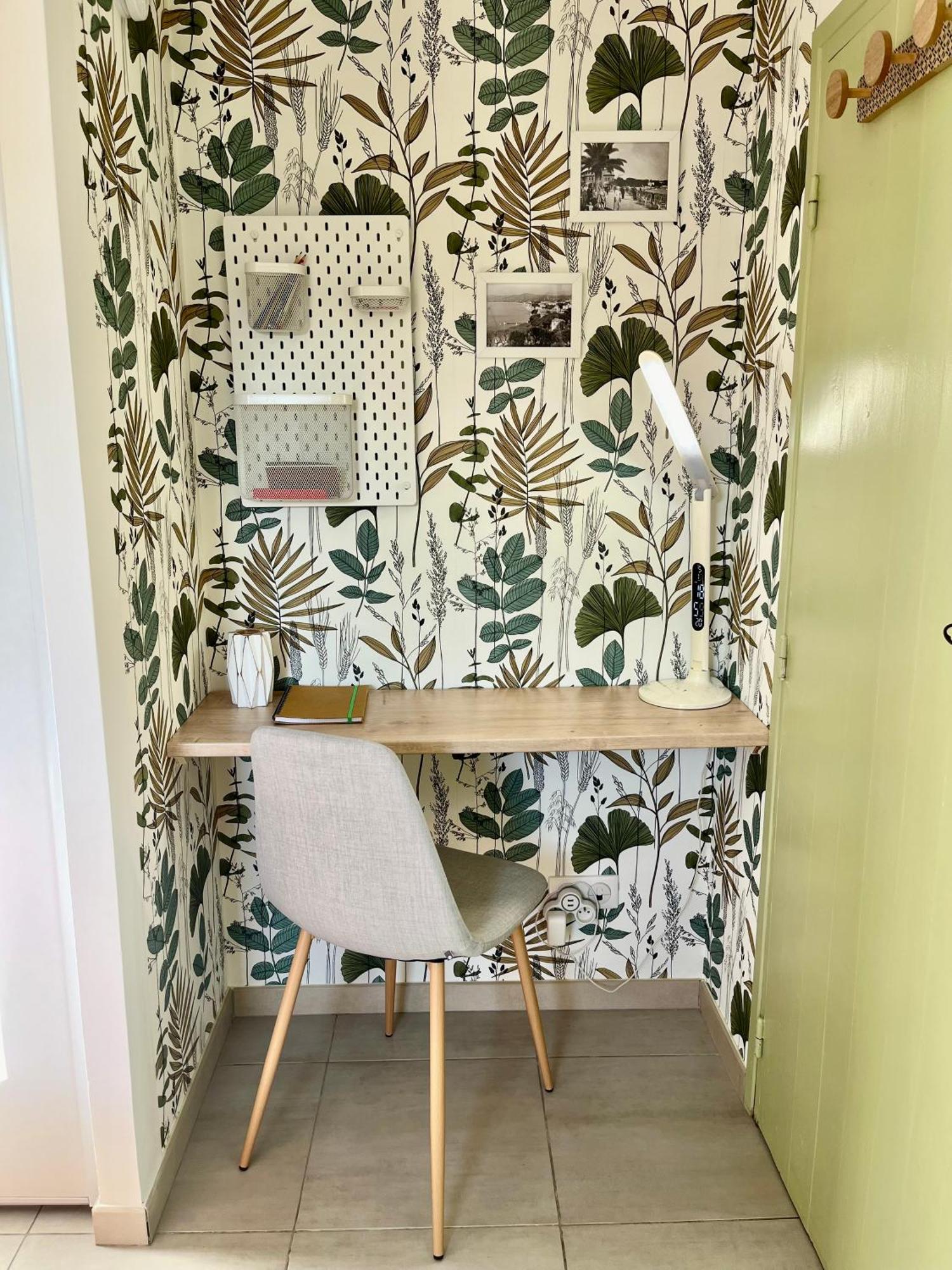 Appartement Deux Pieces Donnant Sur Un Jardin Antibes Exterior photo